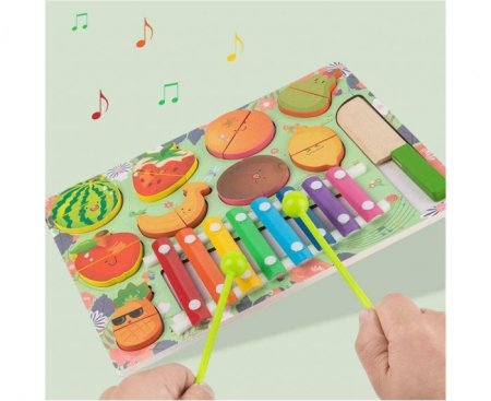 لعبة العزف وتقطيع الفواكه