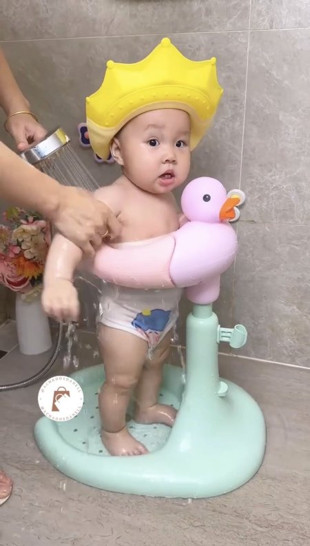 مسند استحمام الاطفال