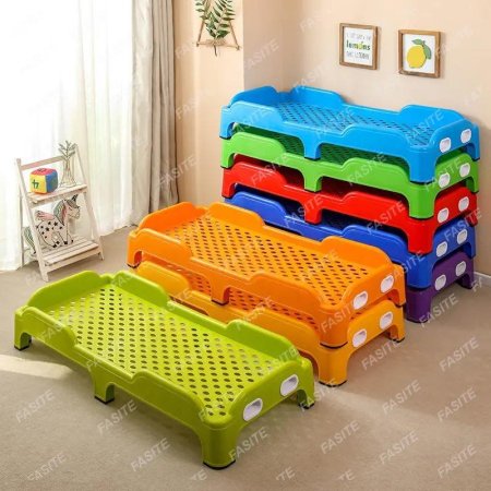 سرير اطفال بلاستيكي